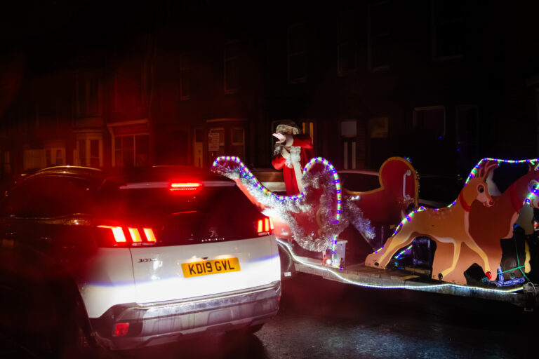 Round Table Santa Sleigh – Scarborough 2025